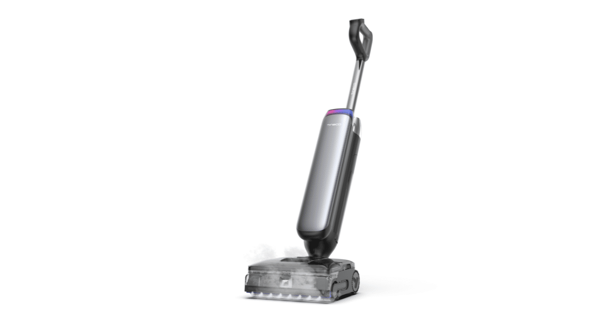 Lavadora de piso Tineco Floor One S11 Artist Fusion Steam liberando vapor pela base, em fundo branco