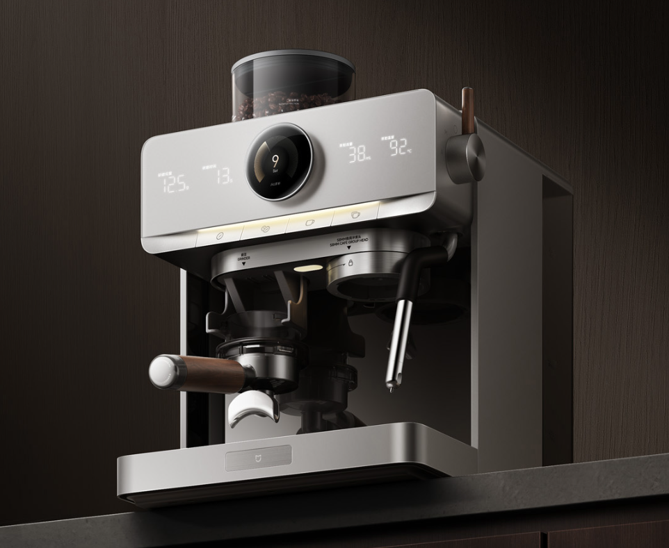 Mijia Espresso Pro em bancada escura, com painel mostrando tempo de extração, volume e temperatura de 92 °C
