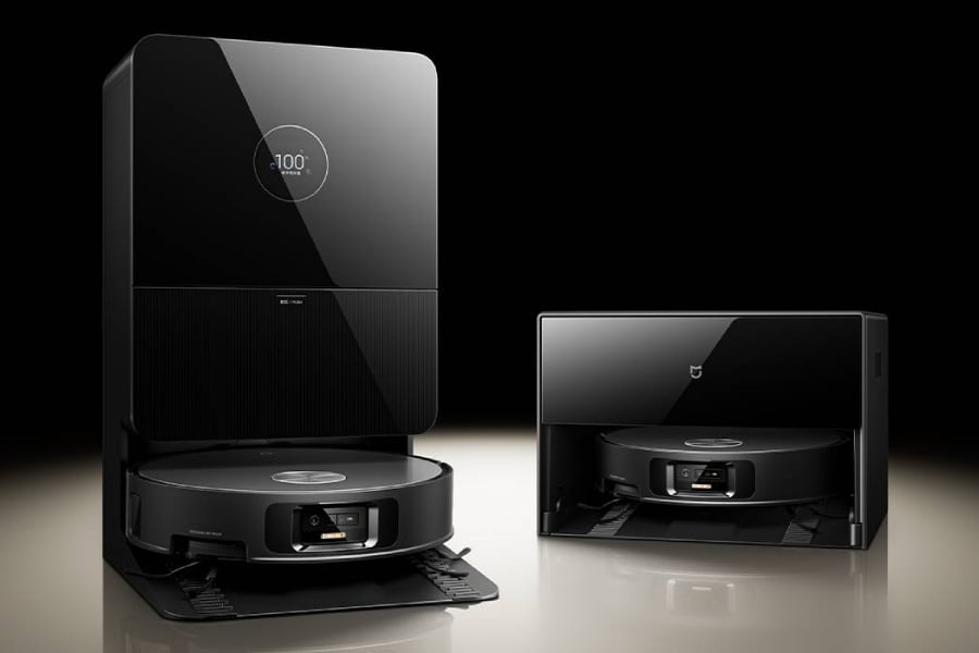 As duas versões do Mijia 7 Max: à esquerda, a base alta com tanques e tela redonda; à direita, a base baixa, ligada ao encanamento